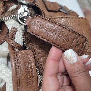 Michael Kors** Pebbled Leather**Shoulder Bag